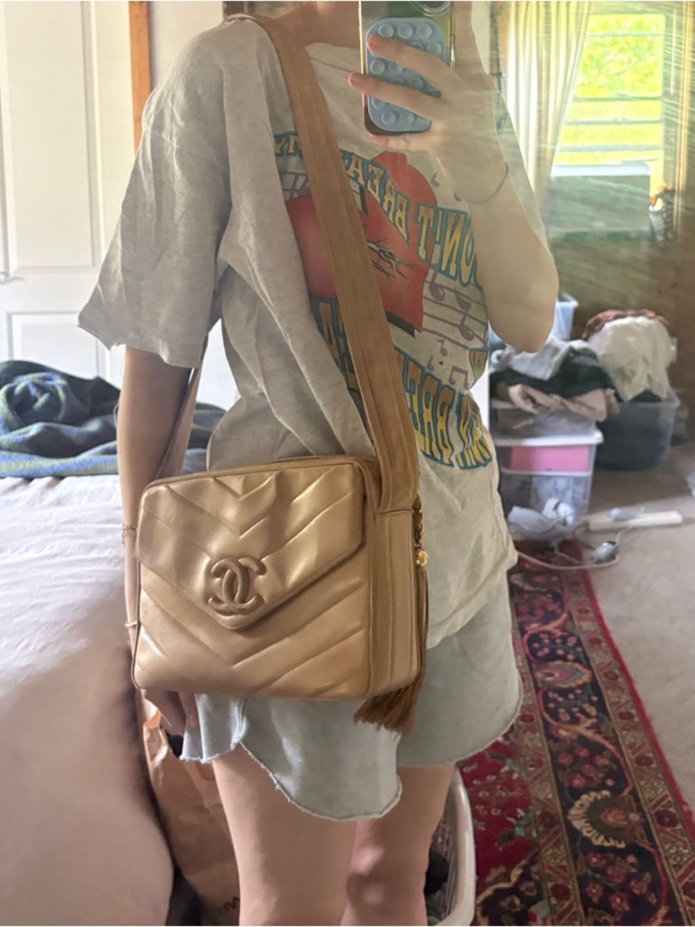RARE Vintage Lambskin Chanel Beige Logo Chevron Shoulder Bag - Picture 9 of 12